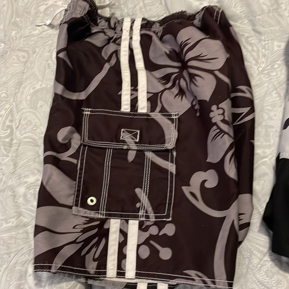 2for1 swim shorts - Picture 3 of 3